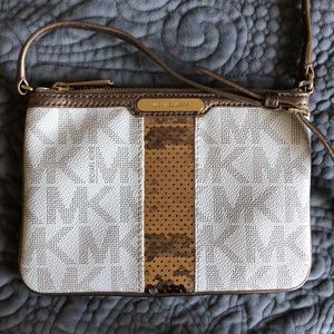 NWOT Michael Kors Small Crossbody Pouch